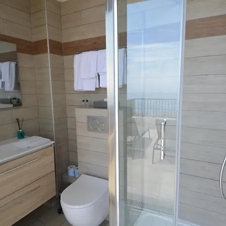 Superbe Studio Avec Terrasse, Jaccuzi, Vue Mer Quartier Fabron à Nizza