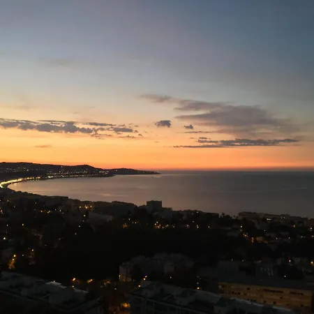 Superbe Studio Avec Terrasse, Jaccuzi, Vue Mer Quartier Fabron à Nizza